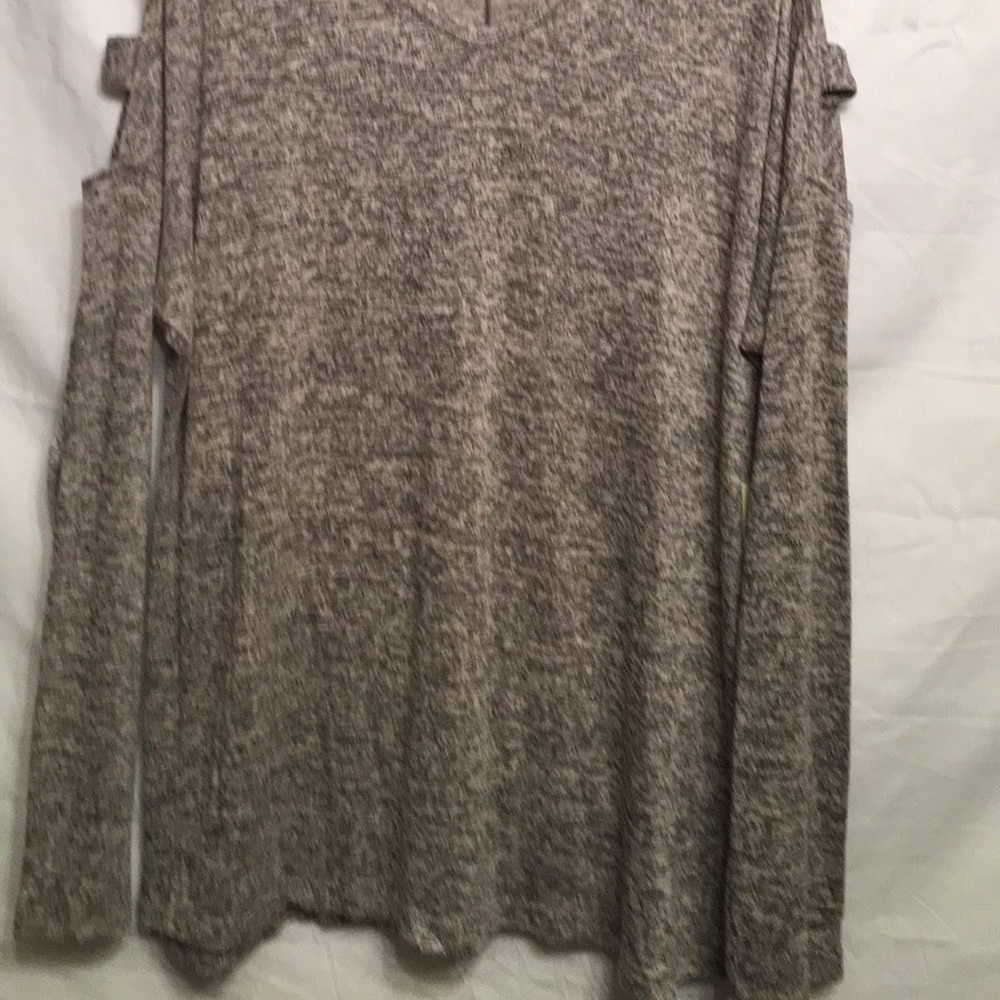 Ladder shoulder sweater - Picture 4 of 4